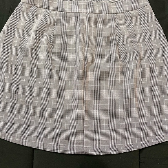 Vintage Black White And Grey Mini Skirt Size Large - Picture 2 of 3